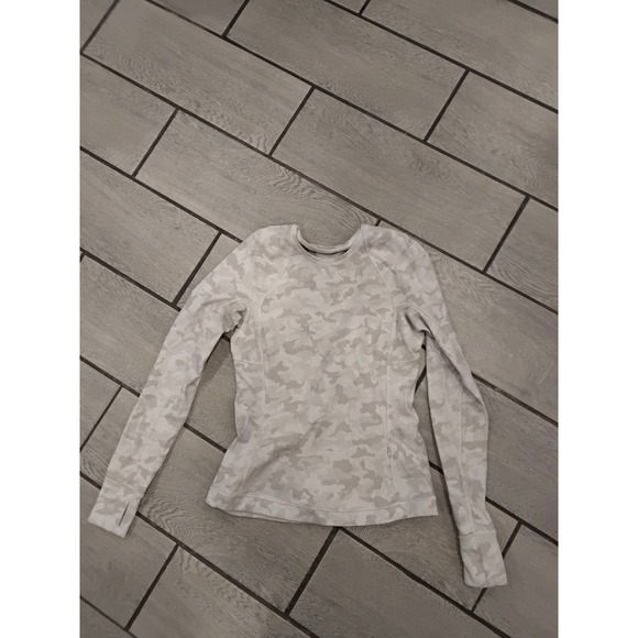 lululemon athletica Tops - Lululemon Camouflage Long Sleeve Athletic Top Women's Size 8
